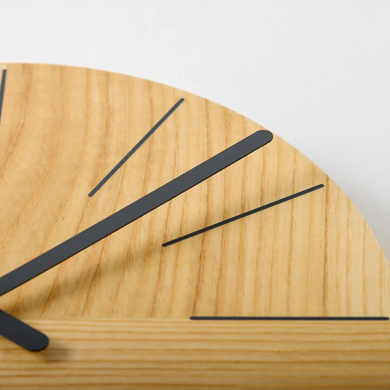Enjirin Japanese clock-type bevel circle measuring tool for precise angle and woodworking measurements.