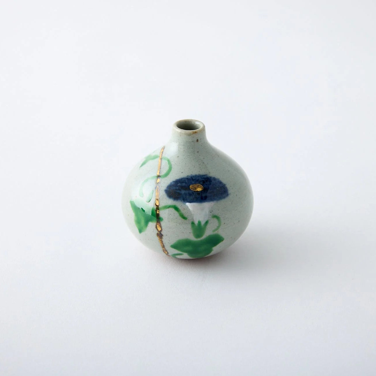 Handmade Japanese Tesai Kabin flower vase with Asagao morning glory motif, slipware Karatsu ceramic.