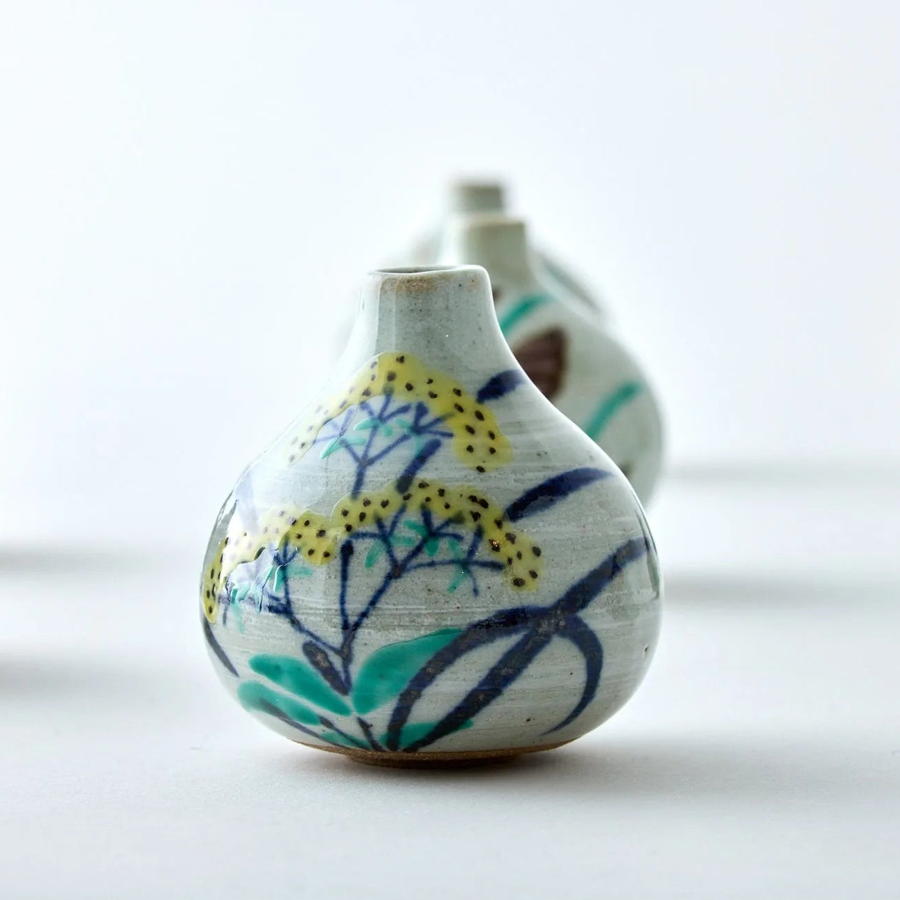 Japanese Tesai Kabin flower vase with Ominaeshi motif, handmade Karatsu clay and Amakusa slipware ikebana vase.