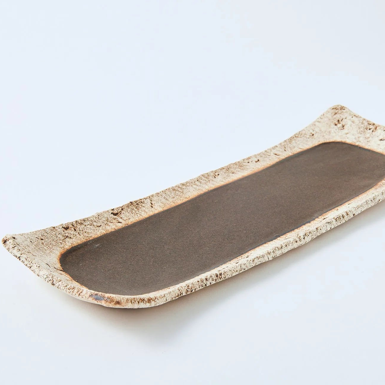 Keshiki Zara Japanese semi-porcelain rectangular plate made from mixed clay for elegant modern dining.