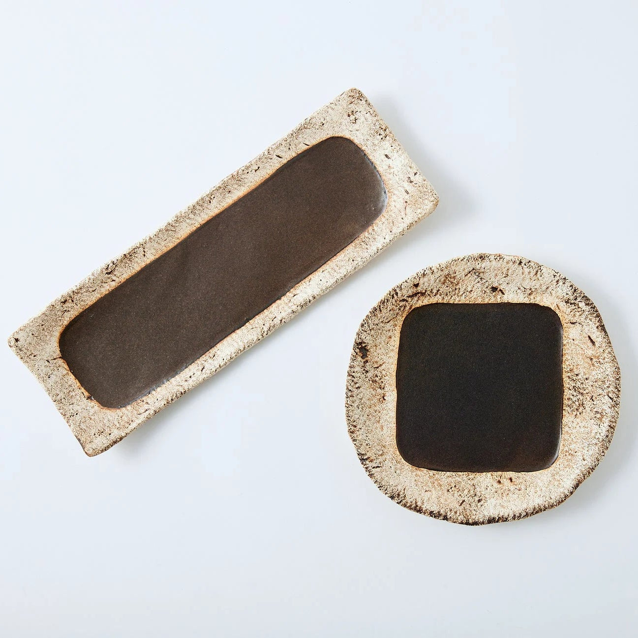 Keshiki Zara Japanese semi-porcelain rectangular plate made from mixed clay for elegant modern dining.