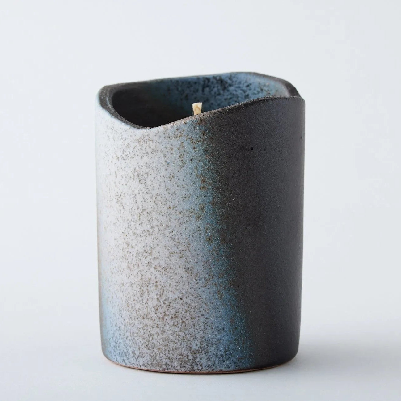 Kimorigaki Persimmon Japanese Aroma Candle made with natural soy wax, handcrafted for a calming and authentic home fragrance experience.