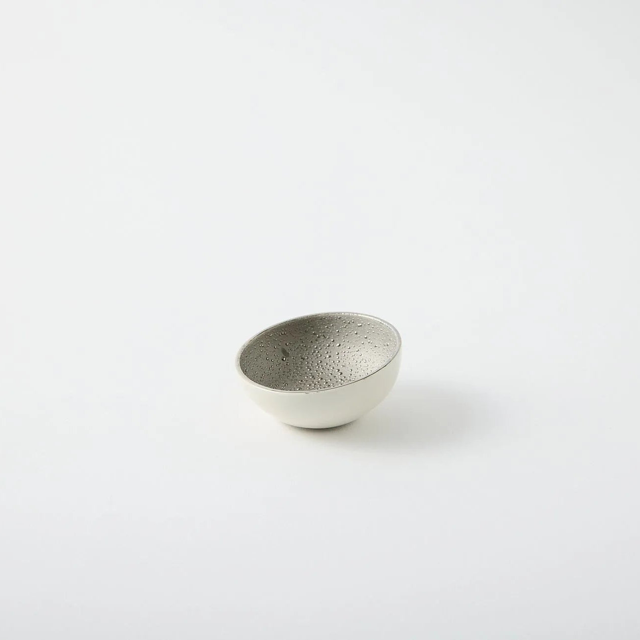 Marubi Japanese Utage small round bowl – handcrafted ceramic tableware for elegant and traditional Japanese dining.