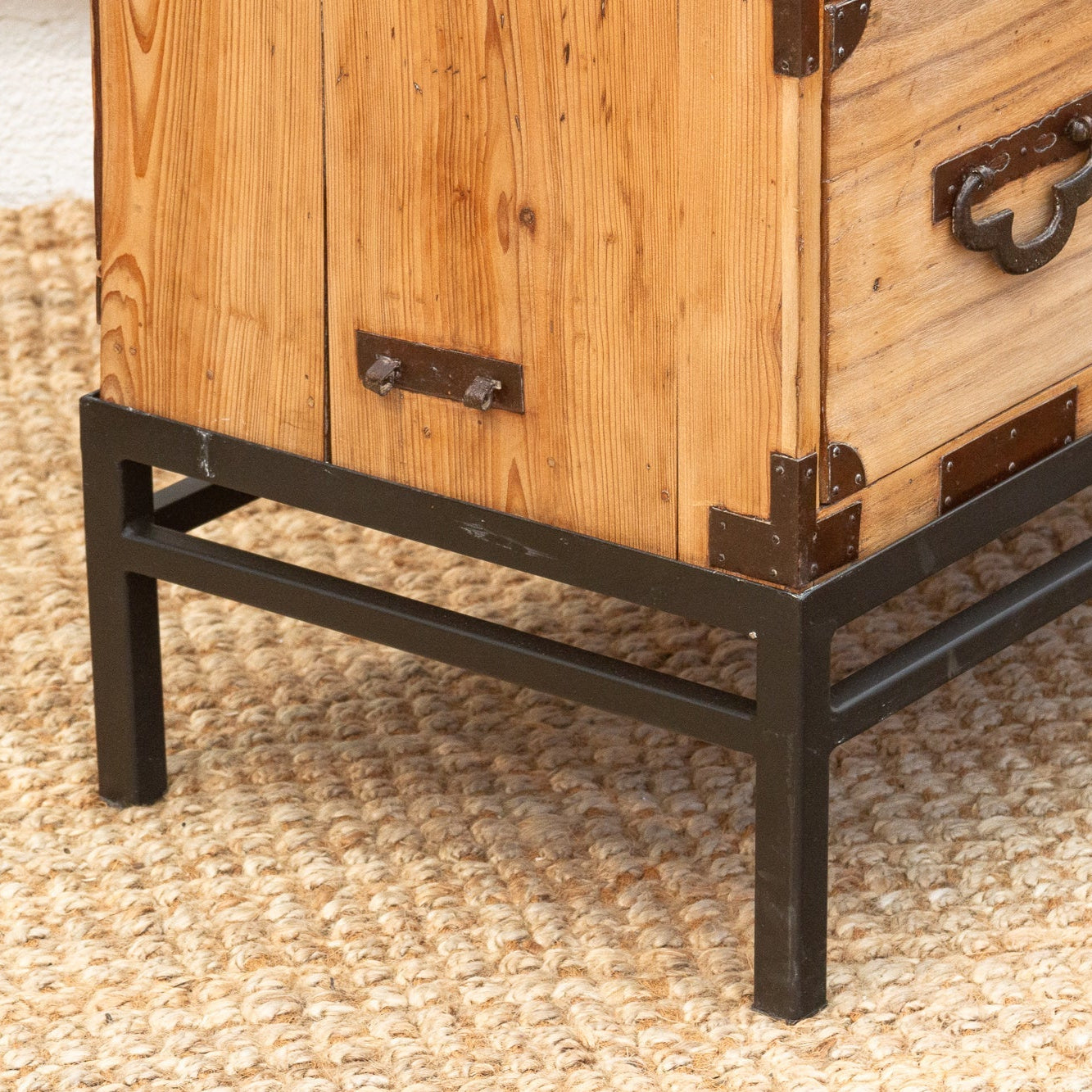 Antique Japanese Meiji-era tansu chest on stand – handcrafted wood storage with traditional joinery and timeless design.
