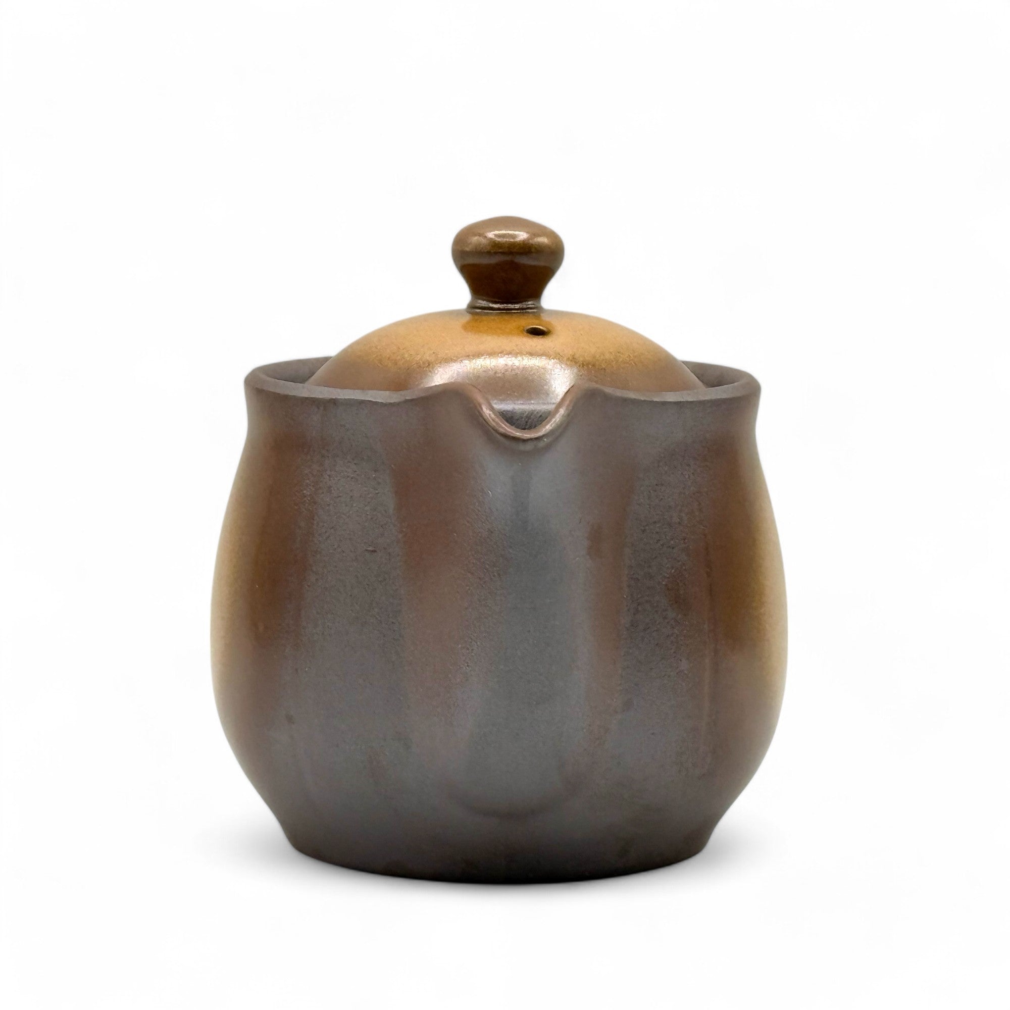 Mirai brown Banko-yaki Kyusu Japanese teapot handcrafted in clay, ideal for brewing authentic Japanese green tea.