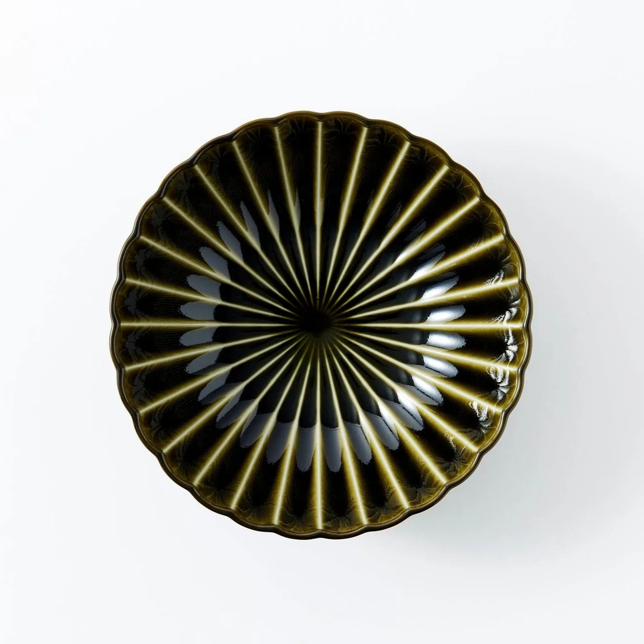 Ryokushin Japanese deep ceramic bowl in Rikyu green, large size – perfect for noodles, soups, or elegant table display.