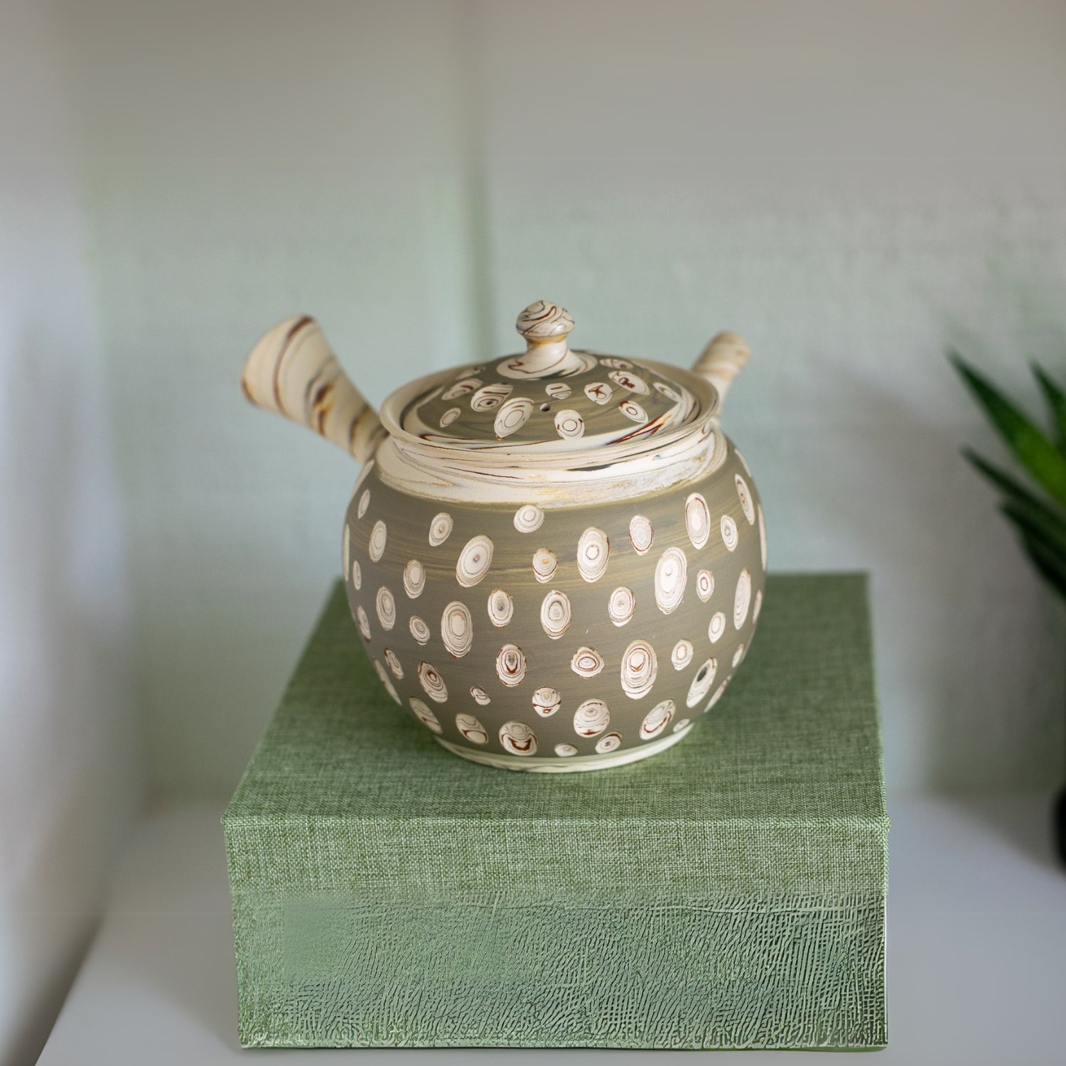 Seijaku Japanese Kyusu tea set with traditional ceramic teapot and cups for authentic green tea brewing.