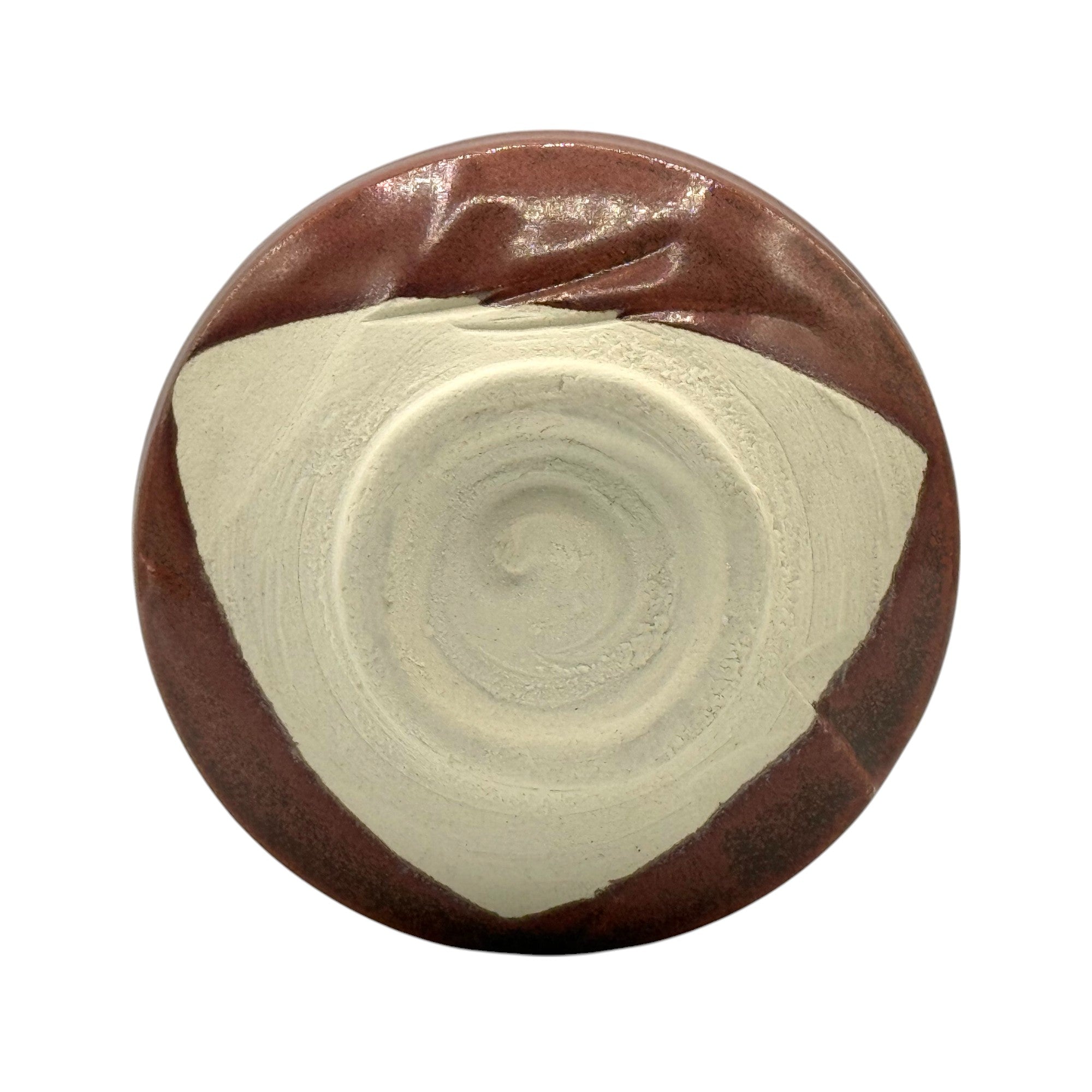 Japanese red Mino-yaki matcha bowl (chawan) handcrafted ceramic tea bowl for preparing traditional matcha tea.