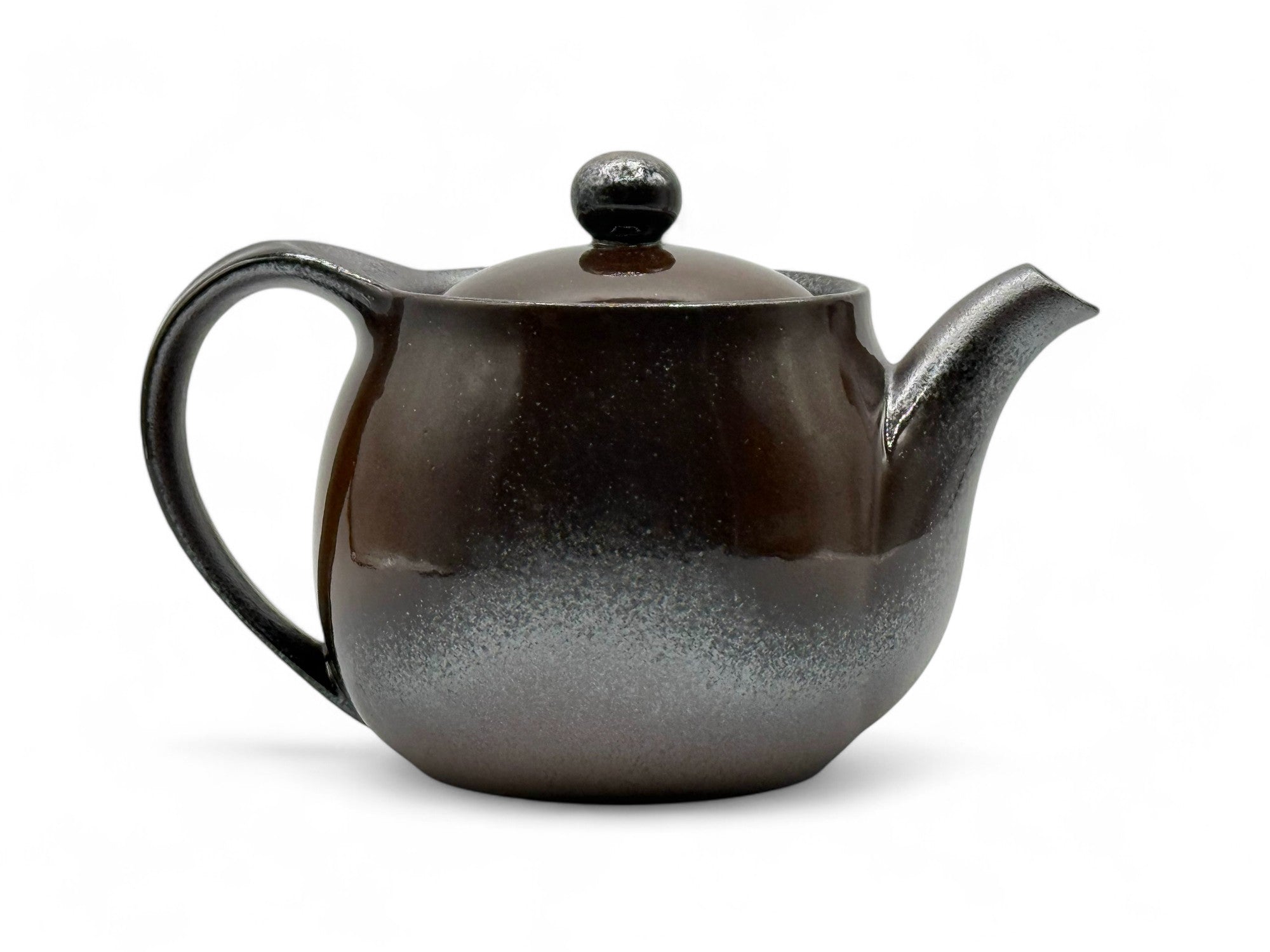 Toffee brown Banko-yaki Kyusu Japanese teapot, handcrafted ceramic teaware perfect for brewing green tea.