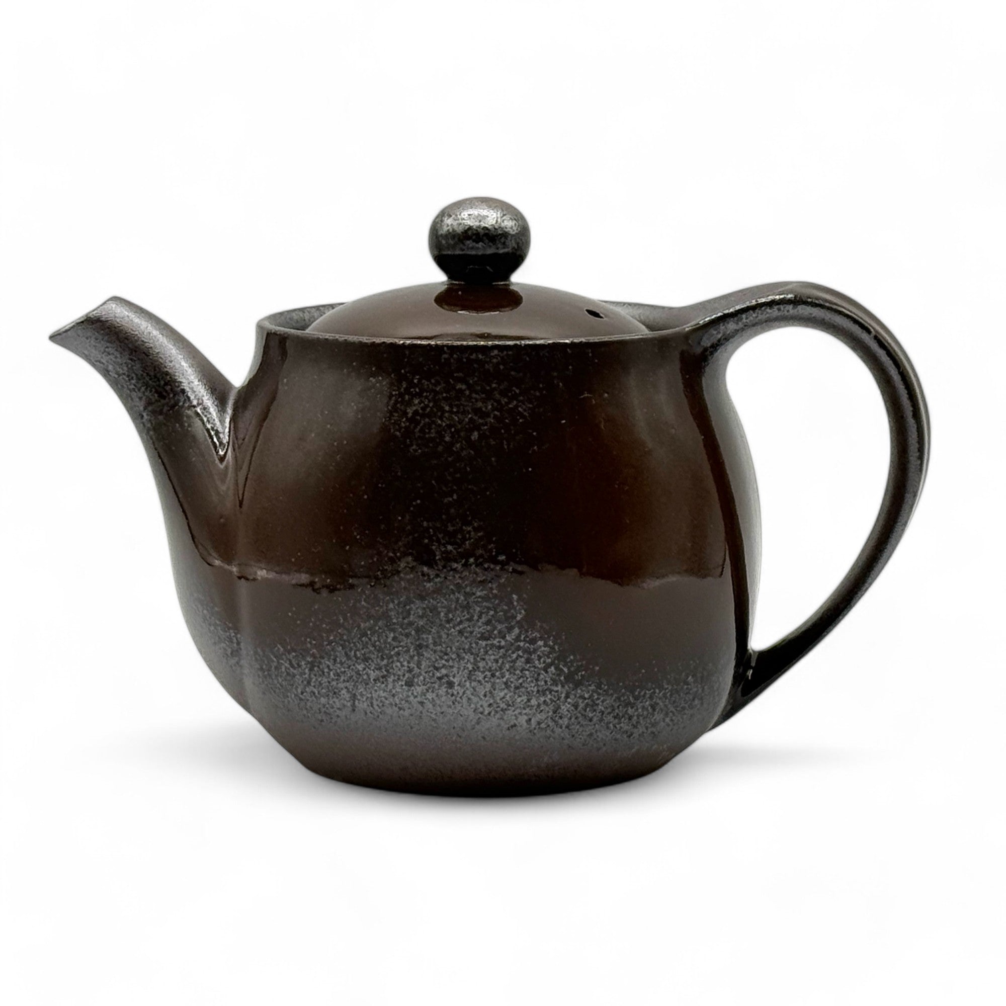Toffee brown Banko-yaki Kyusu Japanese teapot, handcrafted ceramic teaware perfect for brewing green tea.