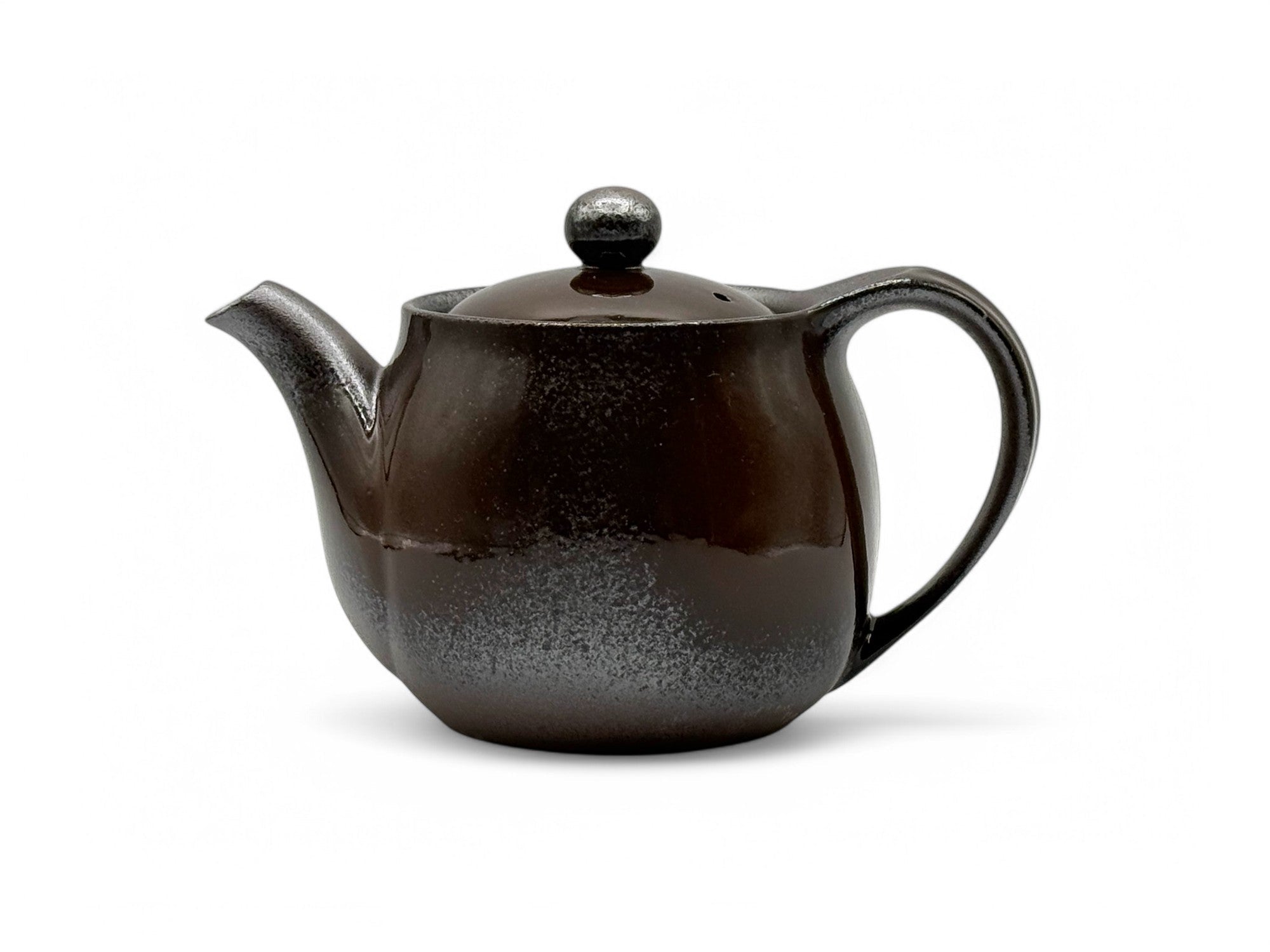 Toffee brown Banko-yaki Kyusu Japanese teapot, handcrafted ceramic teaware perfect for brewing green tea.