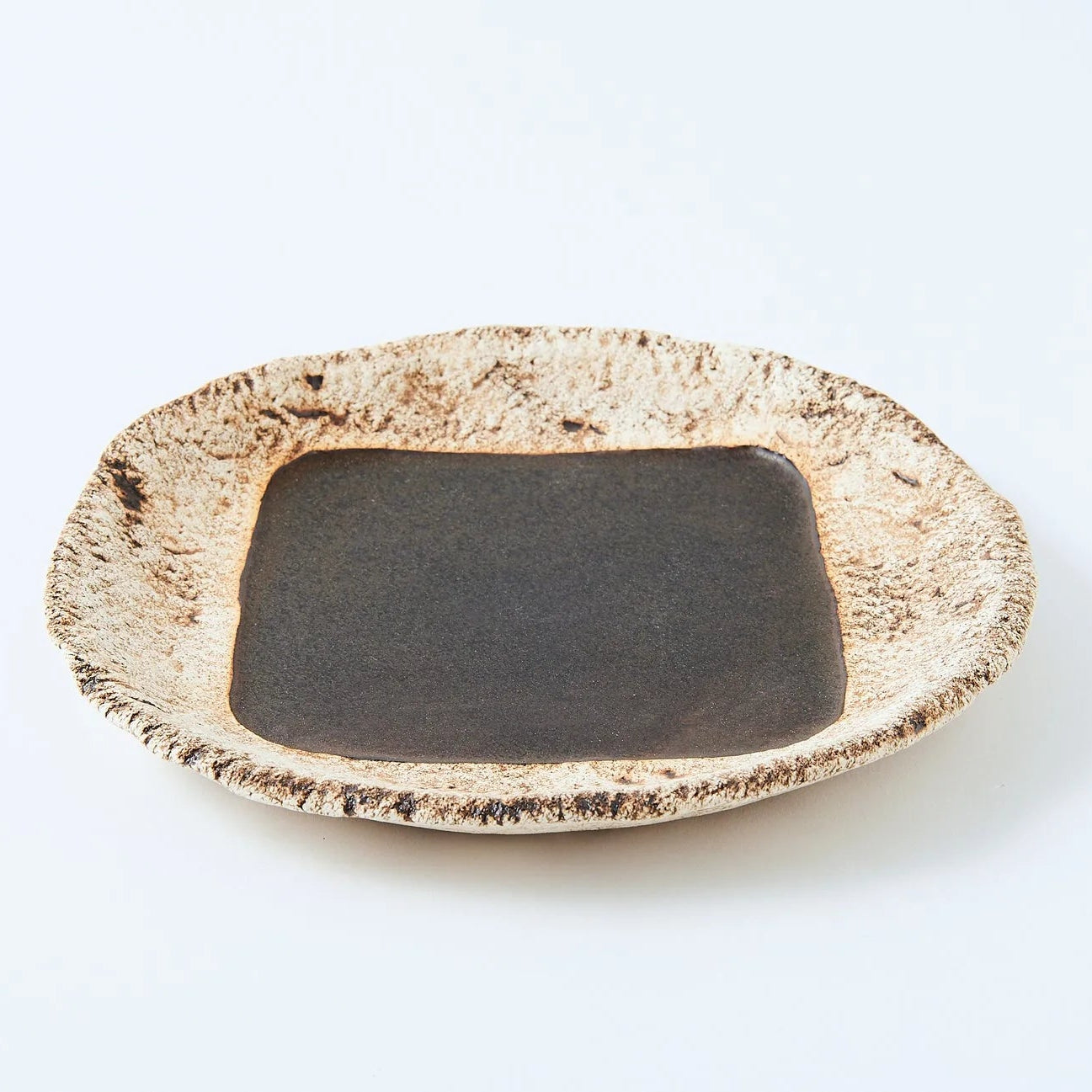 Tōjishiki 21cm Japanese semi-porcelain & clay plate, handcrafted elegant tableware for dining or gifts.