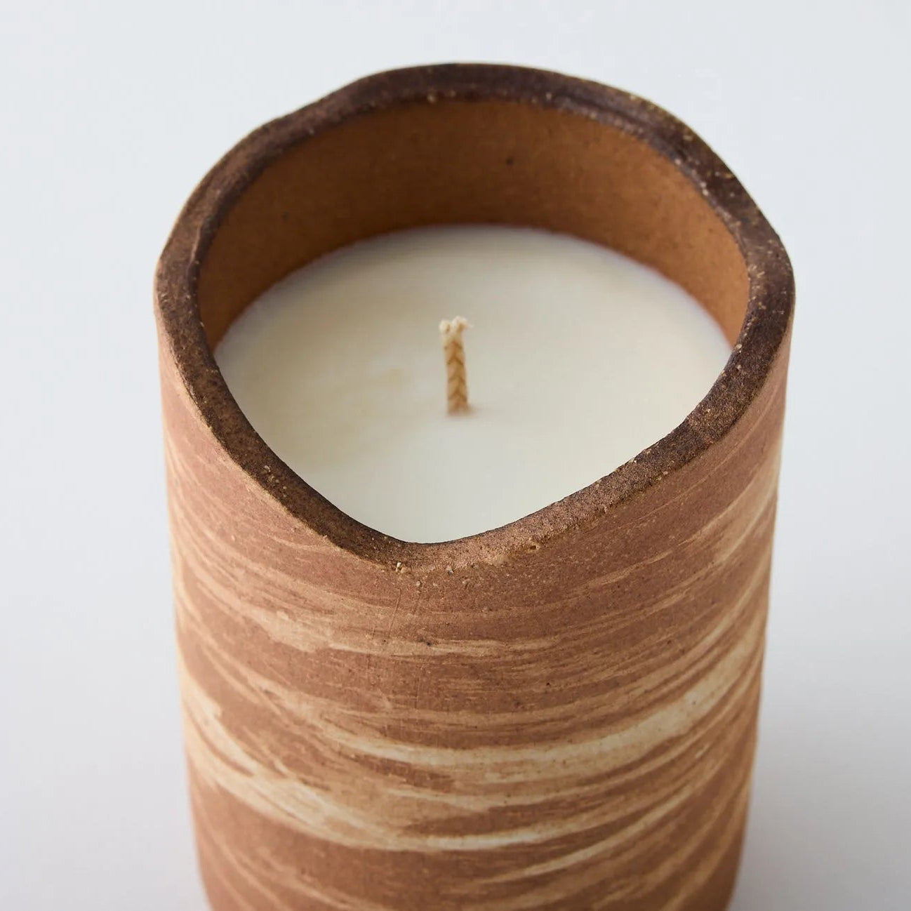 Akikaze Autumn Breeze Japanese aroma candle with sandalwood and cedar scent in minimalist glass jar, soy wax, calming home décor.
