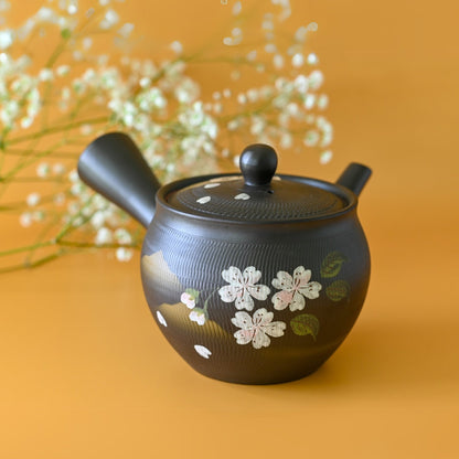 Bokka Flower Tokoname-Yaki Kyusu teapot – black Japanese teapot with floral design for brewing authentic tea.