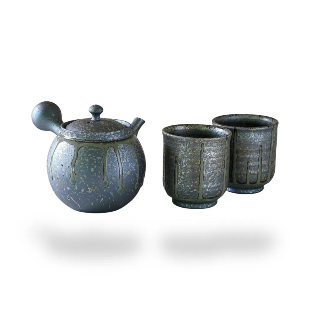 Gado Yakishime Kyusu teapot set – handcrafted Japanese teaware perfect for tea brewing and serving.
