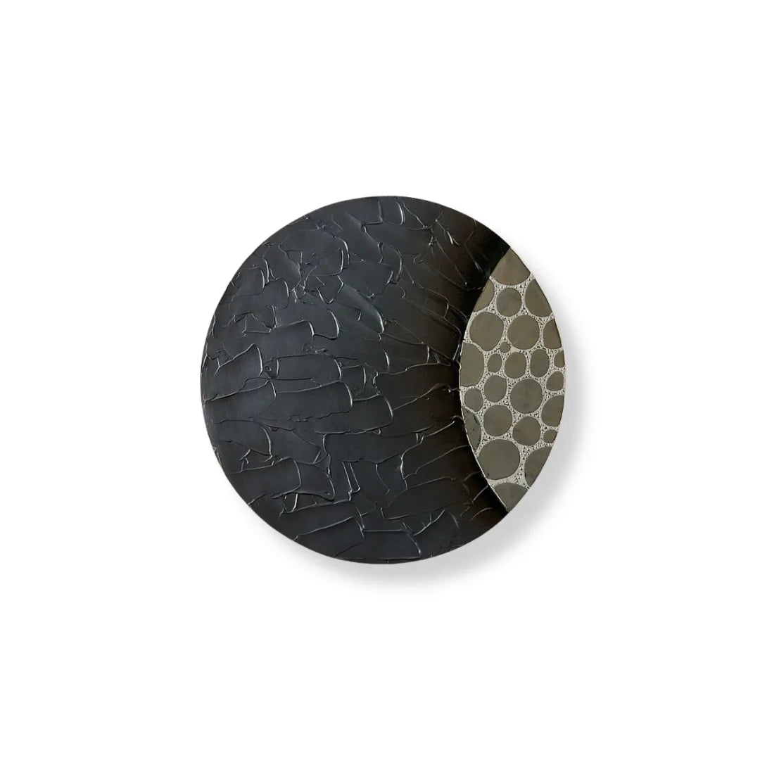 Gaenzara Japanese ceramic serving plate – traditional dinnerware for authentic Japanese meals and presentation.
