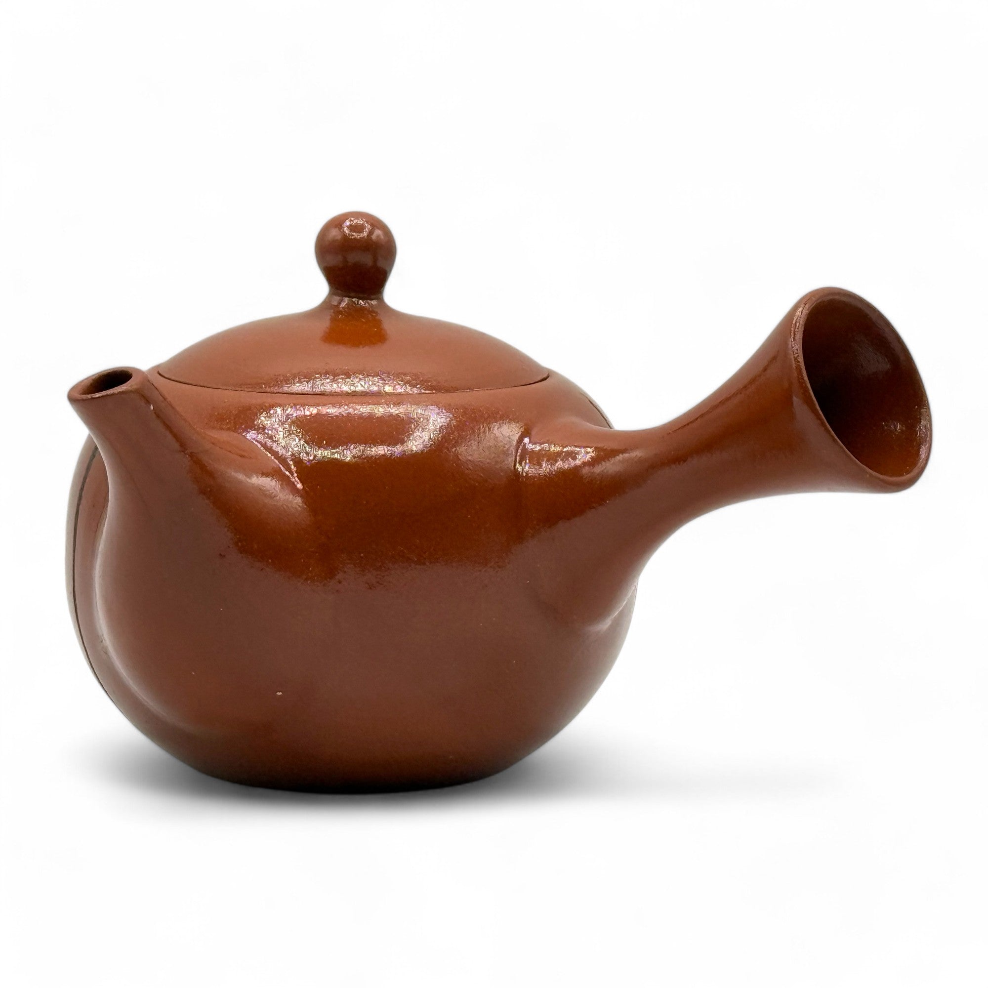 Handcrafted Yixing Tokusa Red Tokoname-yaki Kyusu Japanese teapot for authentic loose leaf tea brewing.