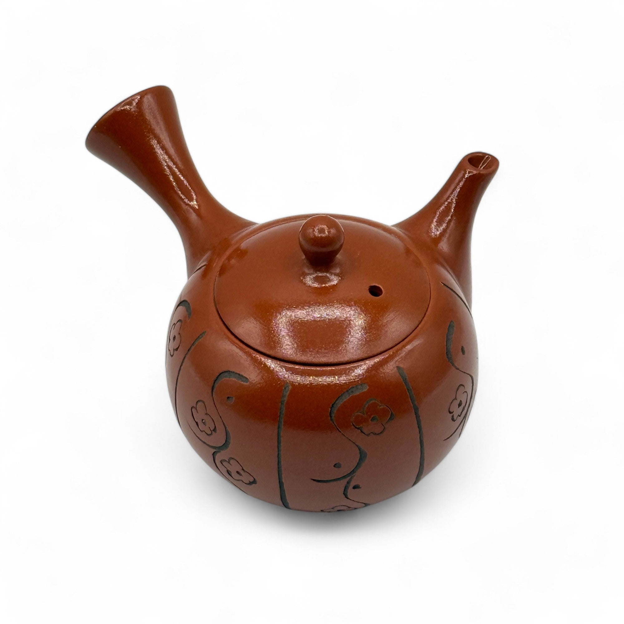 Handcrafted Yixing Tokusa Red Tokoname-yaki Kyusu Japanese teapot for authentic loose leaf tea brewing.