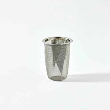 Hyōka Nambu ironware egg teapot – Japanese cast iron teapot with elegant snow theme design.