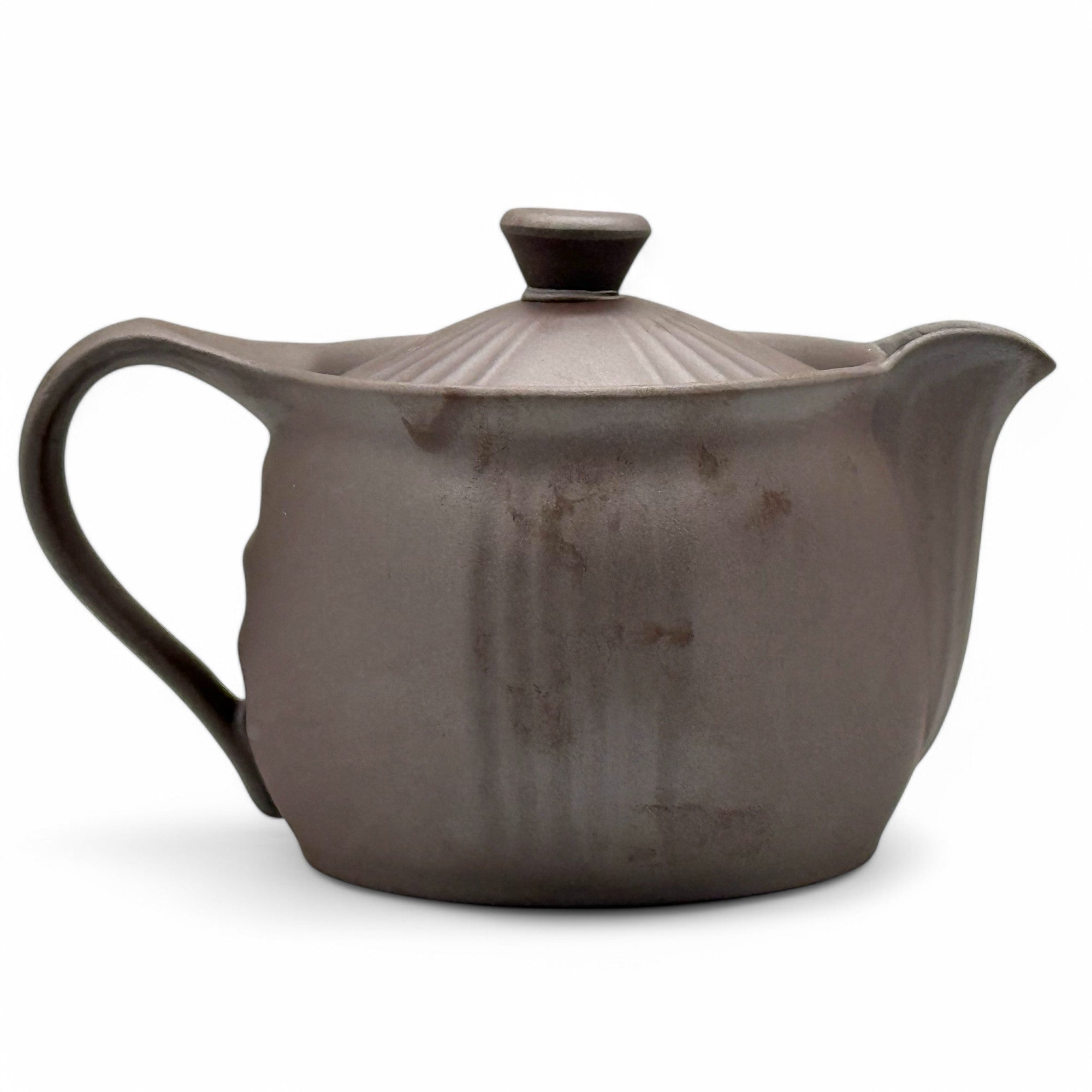 Handmade Ichiro Brown Banko-yaki Kyusu Japanese teapot for brewing green tea with authentic traditional ceramic craftsmanship.