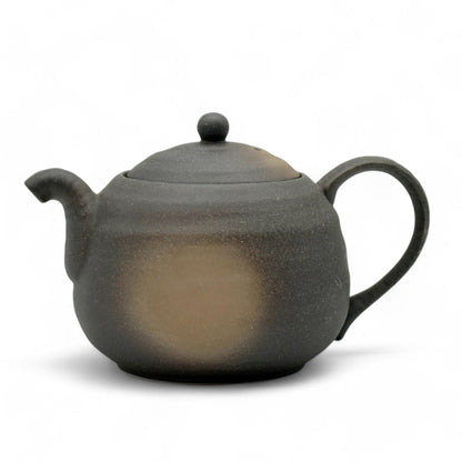 Iga Fukimaru Black Bizen-yaki Kyusu Japanese teapot – handmade ceramic teapot from Japan for brewing loose leaf tea.