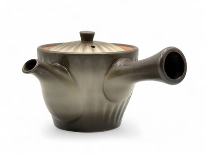 Kinsai Ibushi brown Tokoname-yaki Kyusu Japanese teapot, handcrafted traditional ceramic for authentic tea brewing.