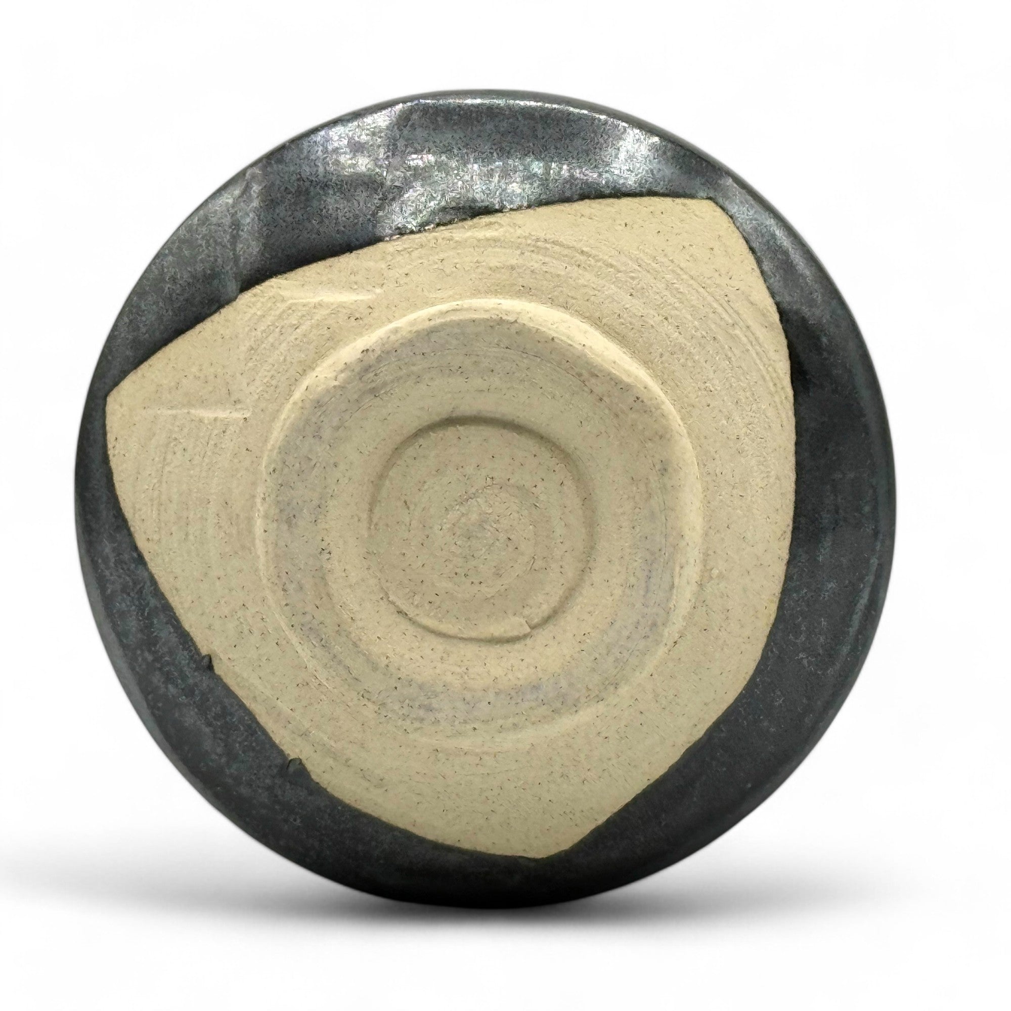 Kokuyu Urushi black chawan Japanese matcha bowl handcrafted Mino-yaki tea bowl from Japan.
