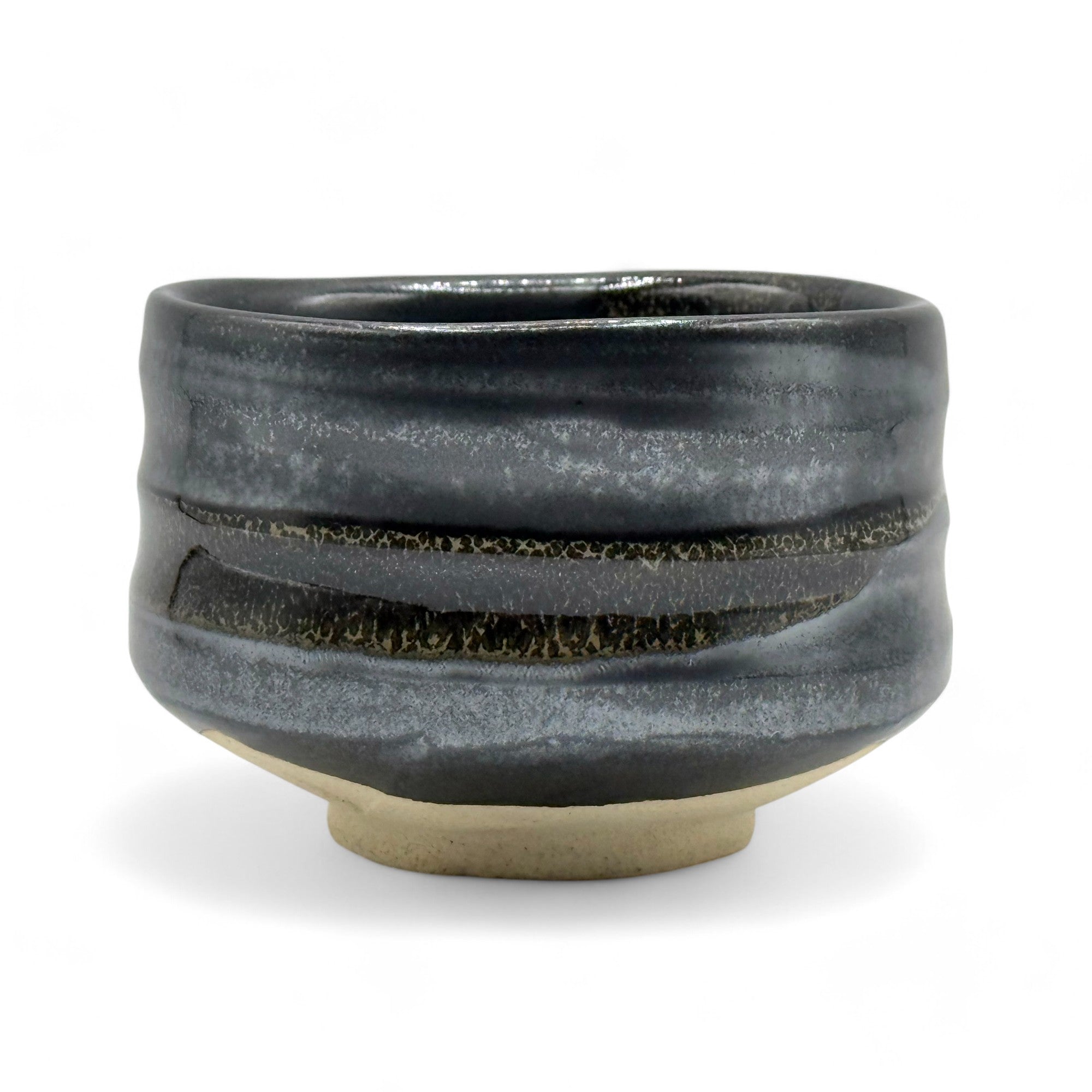 Kokuyu Urushi black chawan Japanese matcha bowl handcrafted Mino-yaki tea bowl from Japan.