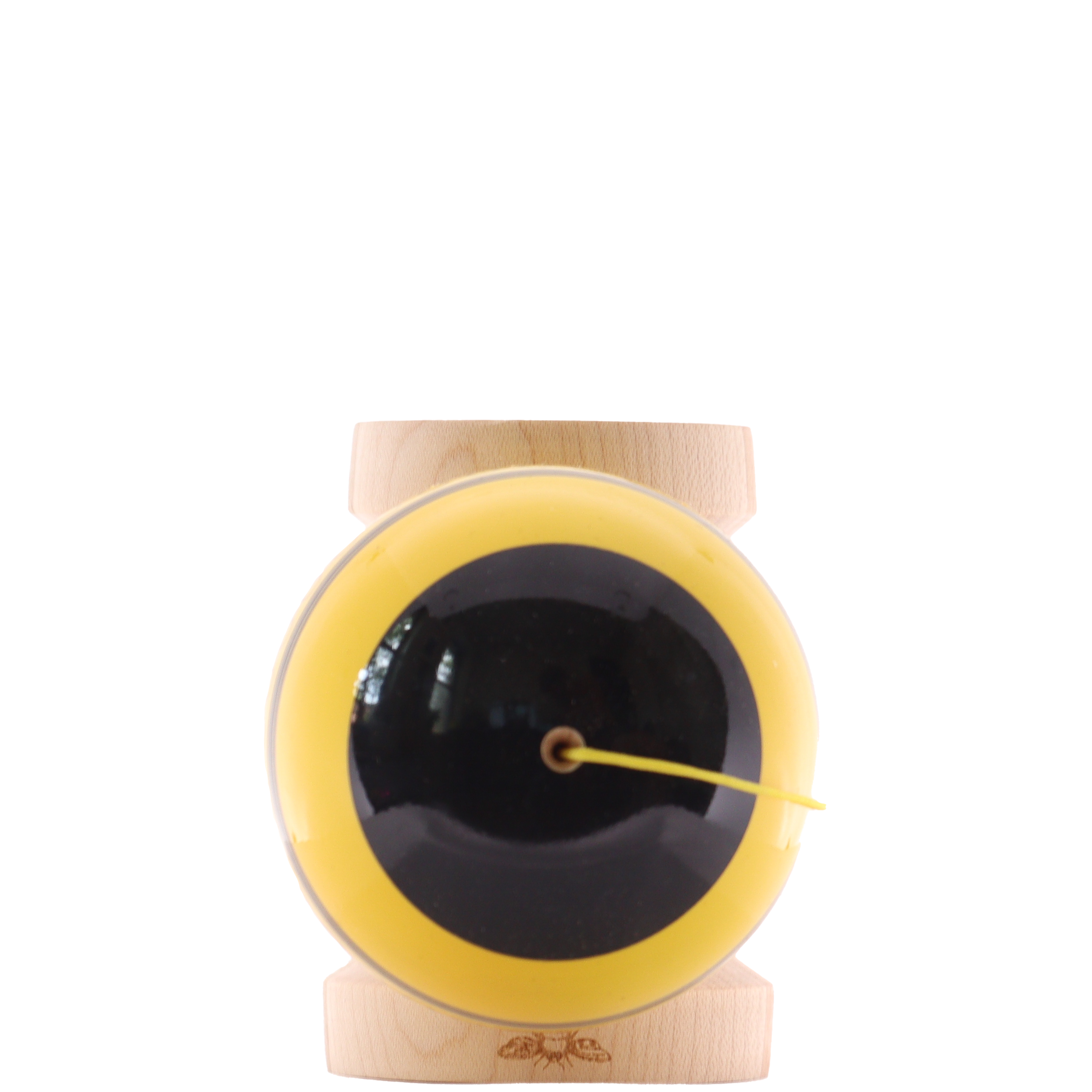 Lotus Sting Kendama made of natural beech wood – premium Japanese skill toy for balance tricks and freestyle play.