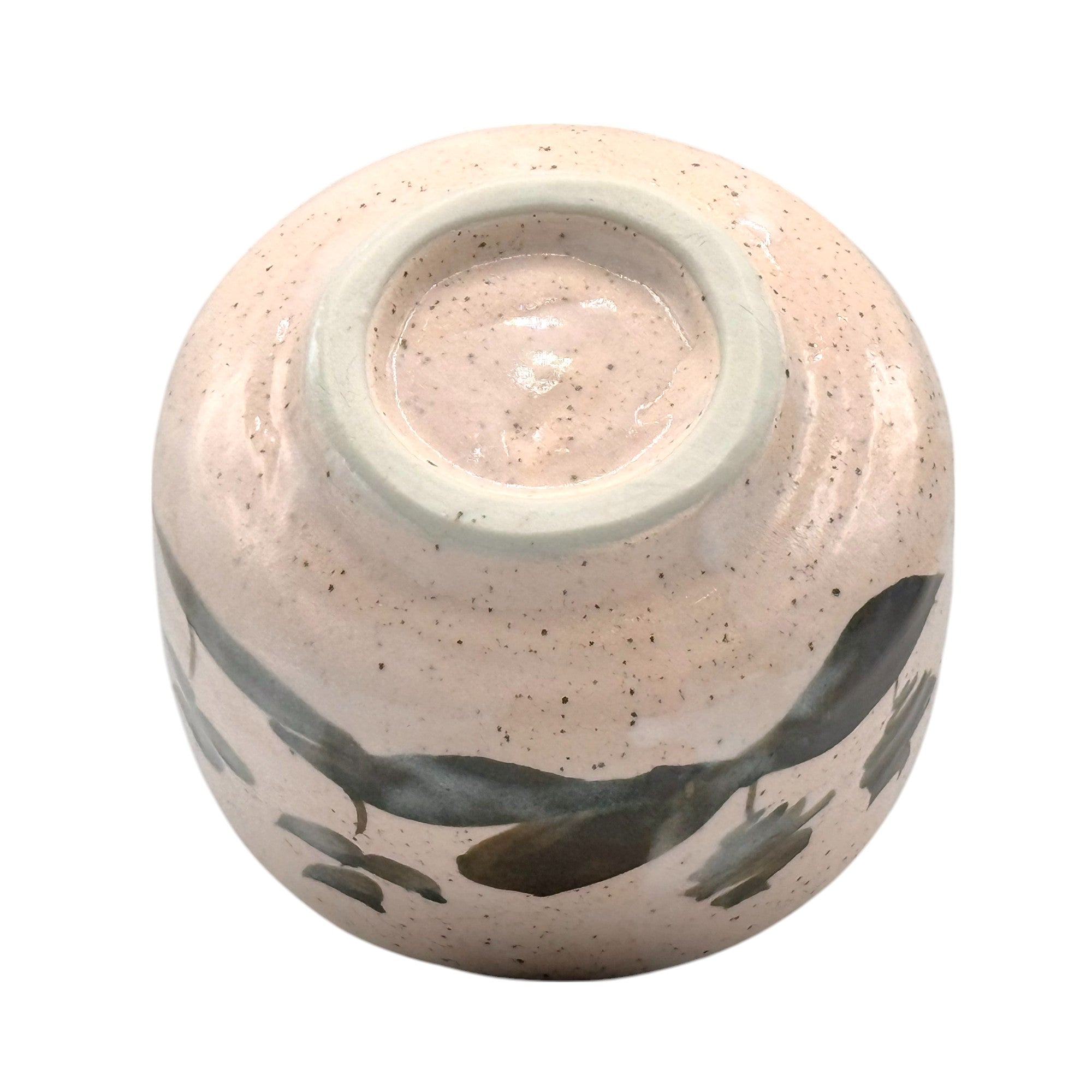 Momoyama Sansui pink Mino-yaki chawan Japanese matcha bowl for traditional tea ceremony.