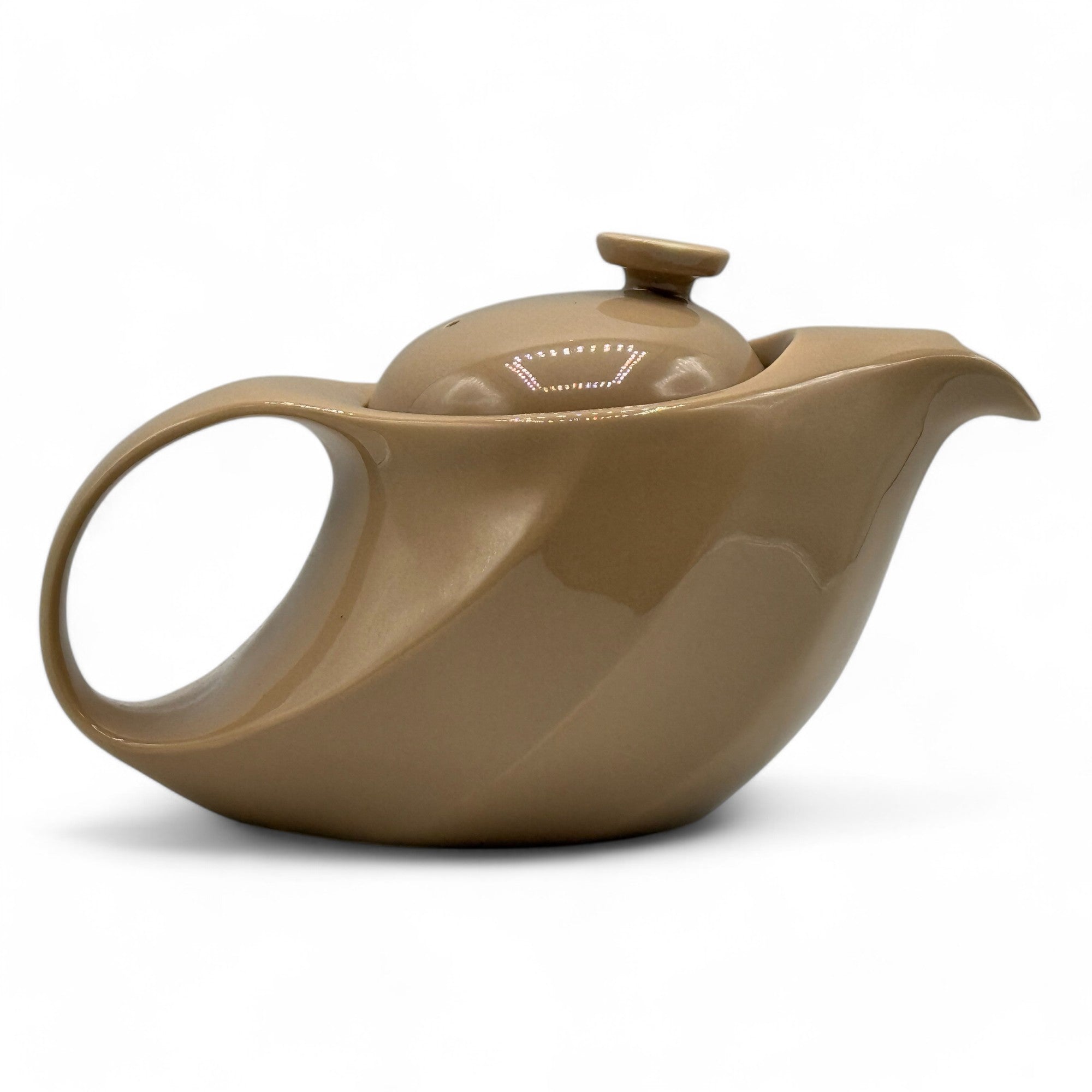 Rakuchin Beige Mino-yaki porcelain Kyusu teapot – traditional Japanese teaware handcrafted for elegant tea brewing.