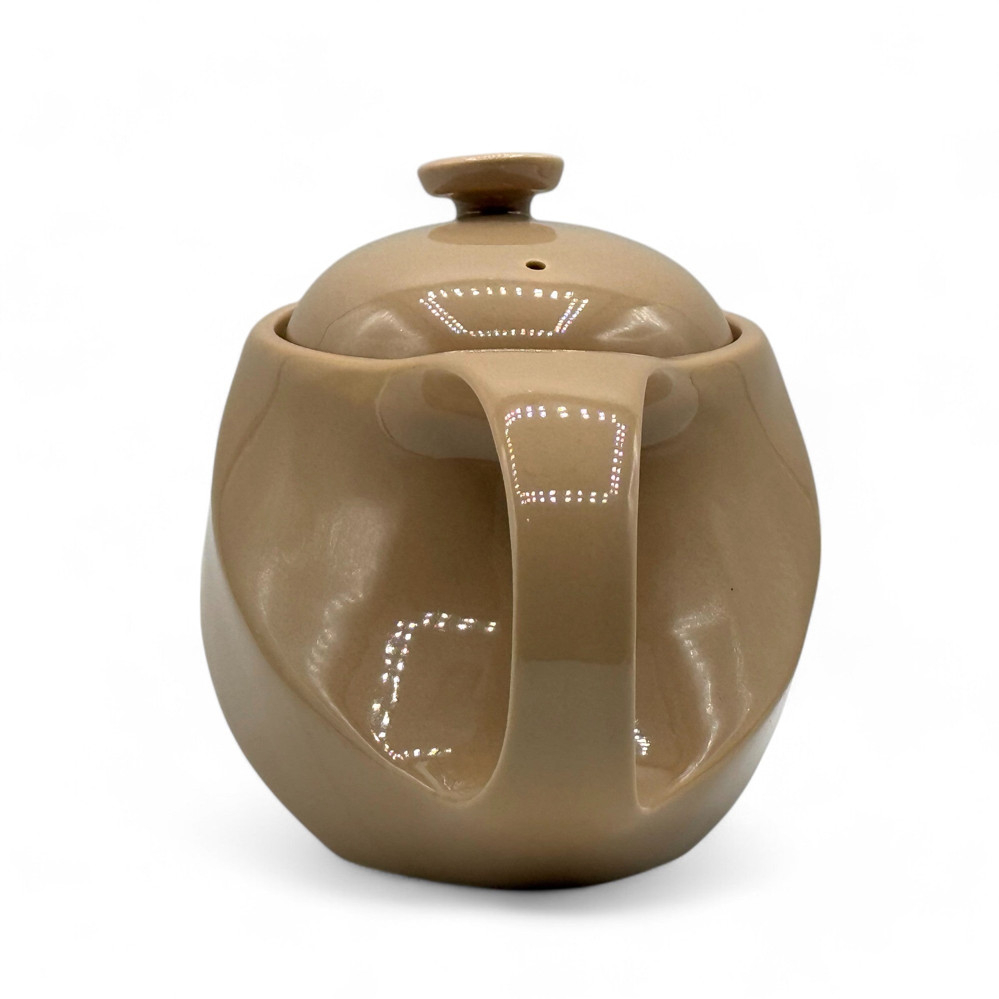 Rakuchin Beige Mino-yaki porcelain Kyusu teapot – traditional Japanese teaware handcrafted for elegant tea brewing.