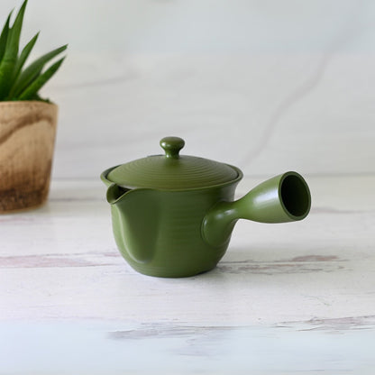 Ryokufū Green Tokoname-Yaki Kyusu, handcrafted Japanese teapot perfect for brewing green tea.