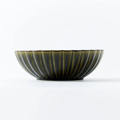 Ryokushin Japanese deep ceramic bowl in Rikyu green, large size – perfect for noodles, soups, or elegant table display.