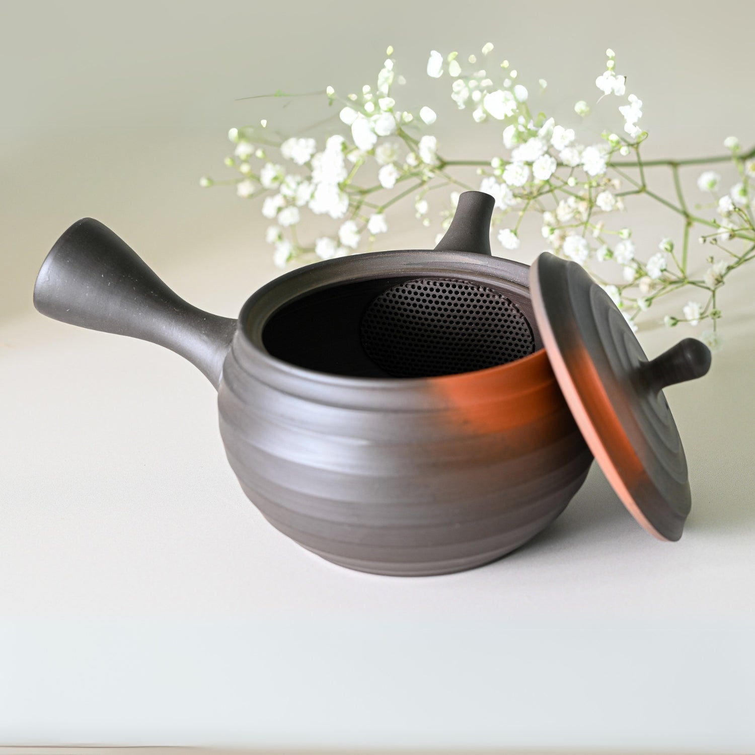 Satori Japanese Kyusu tea set – traditional ceramic teapot for authentic matcha and green tea ceremony.