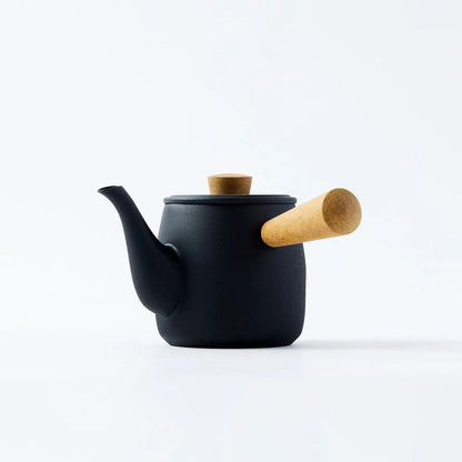 Seikoku black stainless steel teapot with modern Japanese design for elegant tea brewing.