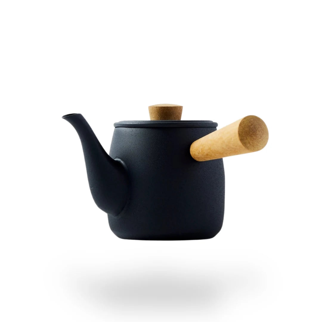 Seikoku black stainless steel teapot with modern Japanese design for elegant tea brewing.