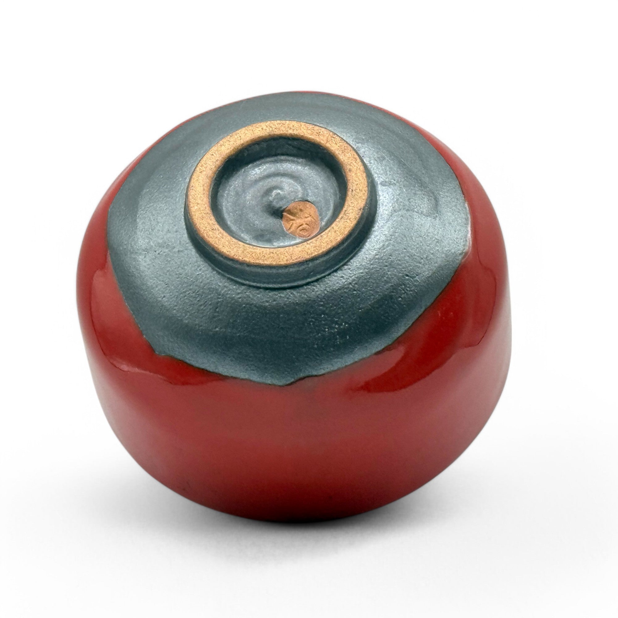 Showa red Mino-yaki matcha bowl handmade by Shotoen, authentic Japanese chawan for matcha tea ceremony.