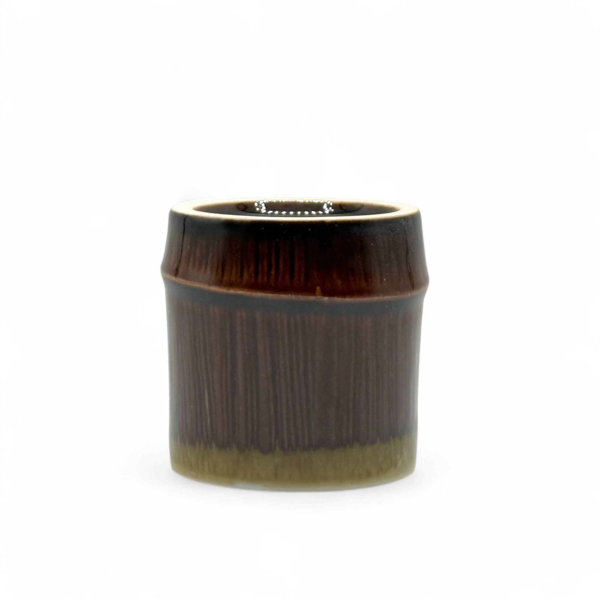 Handcrafted Mino-yaki Yunomi Japanese teacup with traditional glaze, perfect for daily tea rituals.