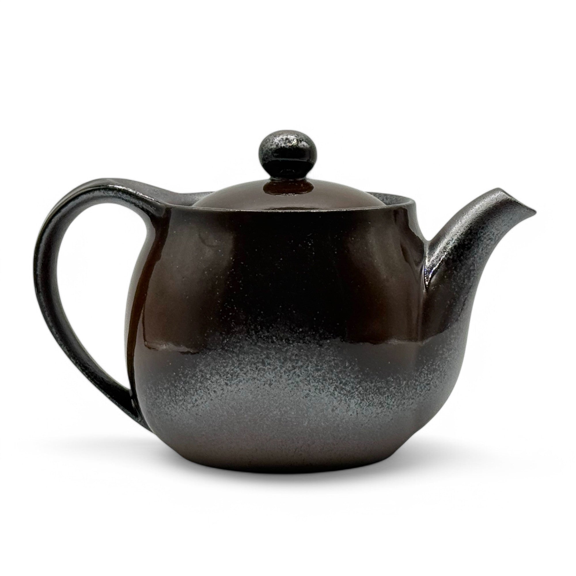 Toffee brown Banko-yaki Kyusu Japanese teapot, handcrafted ceramic teaware perfect for brewing green tea.