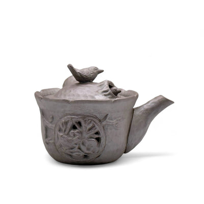 Handcrafted Tori Tobidashi Ko Banko-yaki Kyusu Japanese teapot for green tea, with bird motif and side handle.