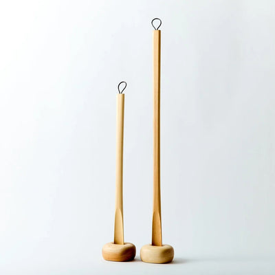 Yuhuro Japanese comfy shoehorn for easy, ergonomic slip-on shoes, designed for comfort and effortless use.